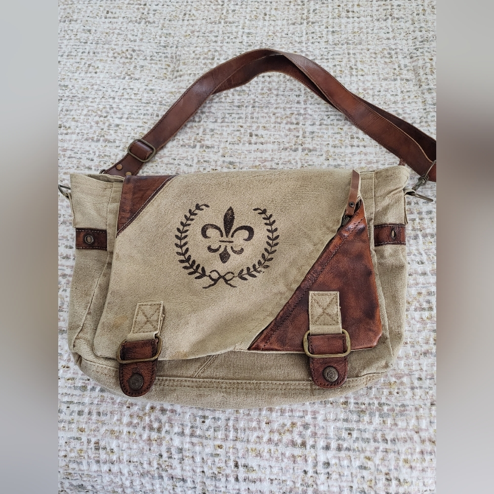 Messenger bag
